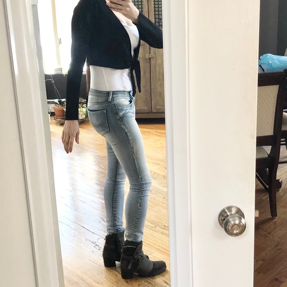 Cejon Accessories Black Tie Shrug - Picture 9 of 16